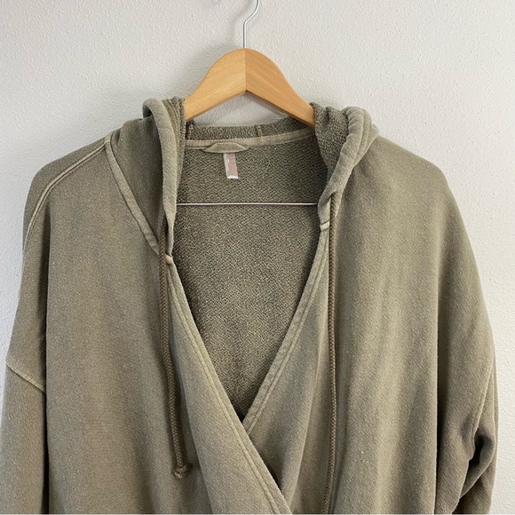 Free People Movement Crossover Green Pullover Hoodie Women’s Medium - Picture 2 of 8